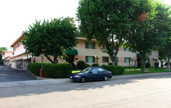 Courtyard Villas in Ontario, CA - Building Photo - Building Photo