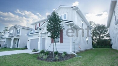 5823 Tomahawk Lake Dr in Jacksonville, FL - Foto de edificio - Building Photo