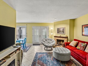 3220 69th St, Unit D7 in Galveston, TX - Building Photo - Building Photo