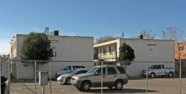 509 Charleston St SE in Albuquerque, NM - Building Photo - Building Photo