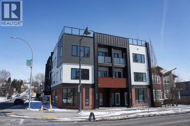 1904-1947 47 St NW in Calgary, AB - Building Photo - Building Photo