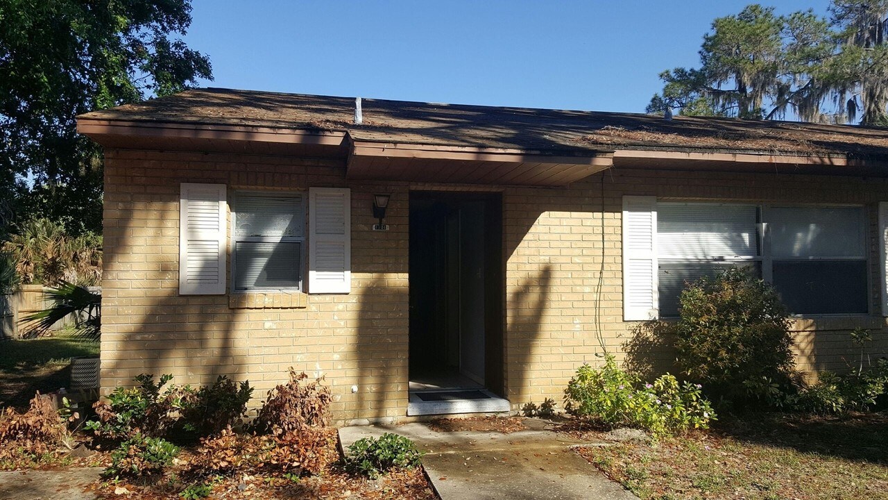 1701 Lakewood Ave in Eustis, FL - Foto de edificio