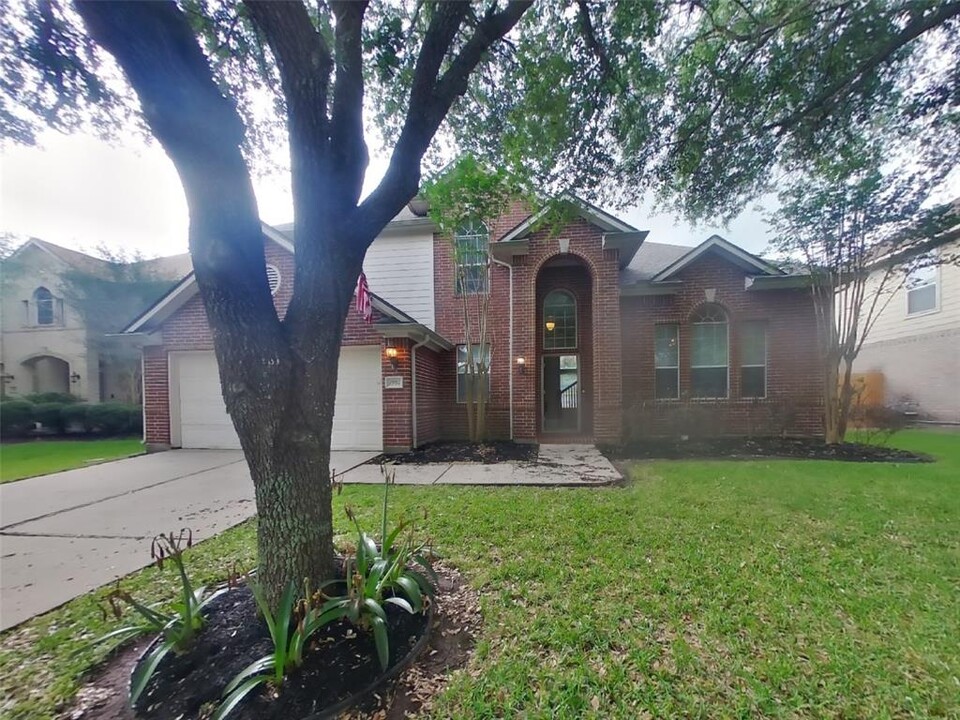 1995 Kingston Cove in League City, TX - Building Photo