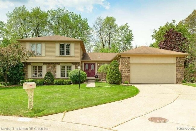 42845 Inverness Ct in Northville, MI - Building Photo - Building Photo
