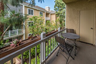 8505 Gulana Ave in Los Angeles, CA - Building Photo - Building Photo