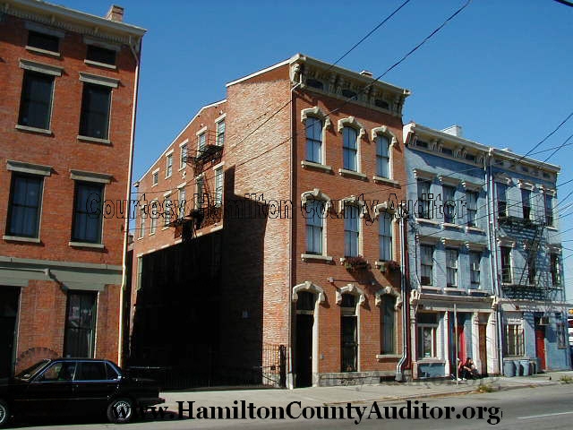 1443 Walnut St in Cincinnati, OH - Building Photo - Building Photo