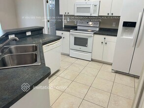 8436 Red Coach Ave in North Port, FL - Building Photo - Building Photo