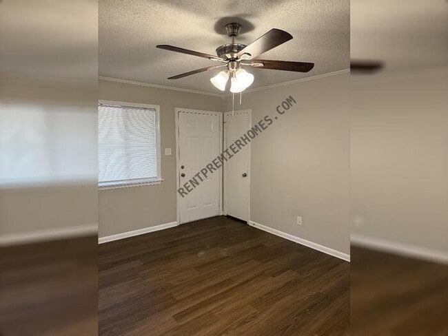 property at 1804 Glenda Dr