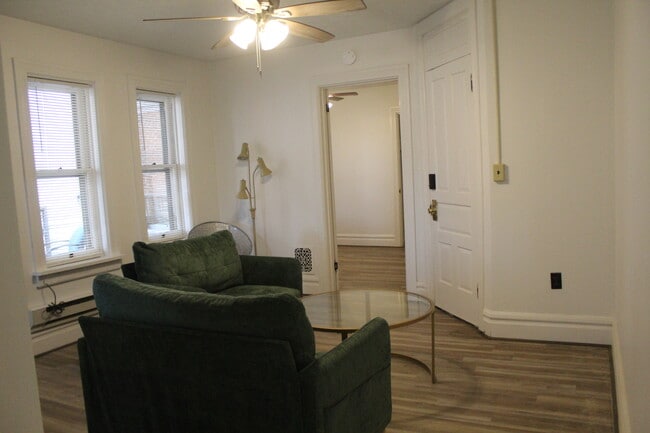 121 E Pomfret St, Unit #2 in Carlisle, PA - Building Photo - Building Photo