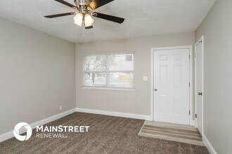 9613 El Prado St in Louisville, KY - Building Photo - Building Photo