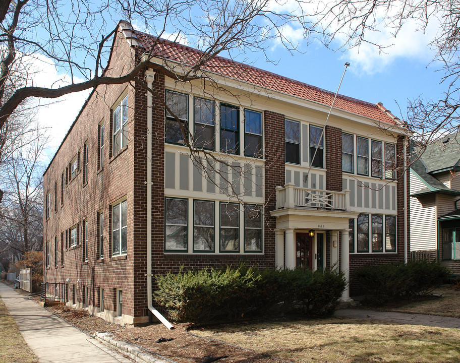 1670 Laurel Avenue in St. Paul, MN - Building Photo