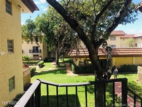 8600 SW 109th Ave in Miami, FL - Building Photo - Building Photo