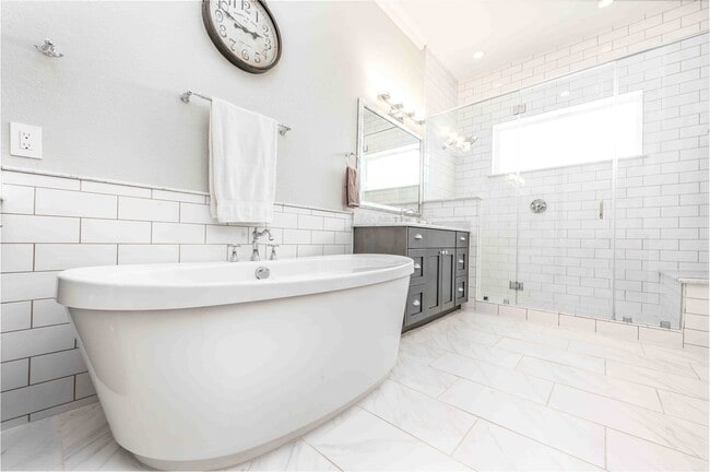 2110 Mason St in Houston, TX - Foto de edificio - Building Photo