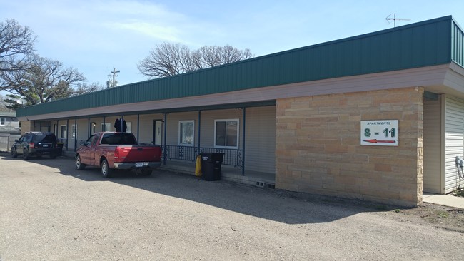 Oaks Apartments in Blue Earth, MN - Building Photo - Other