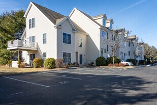 Sea Spray Condominiums in Niantic, CT - Building Photo