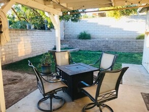 689 Hillcrest Dr in Camarillo, CA - Building Photo - Building Photo