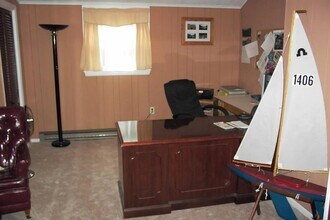 1 Cayuga Dr in Hudson, MA - Building Photo - Building Photo