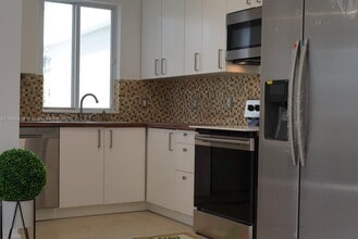 1450 NE 147th St in Miami, FL - Building Photo - Building Photo