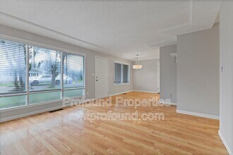 3539 N Arlington Pl in Portland, OR - Building Photo - Building Photo