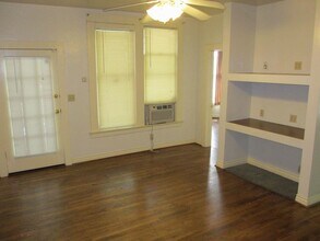 421 Normal Ave in Chico, CA - Building Photo - Building Photo