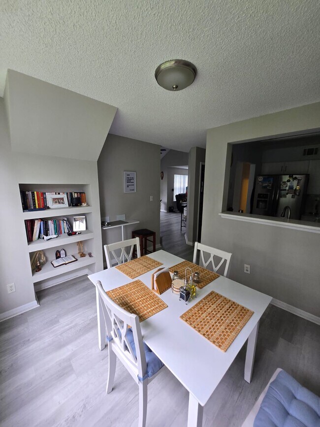 3701 South Lake Orlando Pky, Unit Condo 2 floors in Orlando, FL - Building Photo - Building Photo
