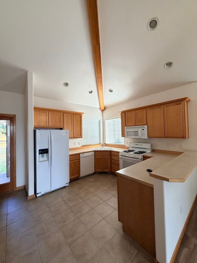 5034 Swallow Ct in Klamath Falls, OR - Building Photo - Building Photo