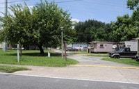Building Photo - Big Oaks Mobile Home Park Apartments in Orlando, Florida