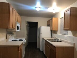 4004 Cheyenne St, Unit B in Cheyenne, WY - Building Photo - Building Photo
