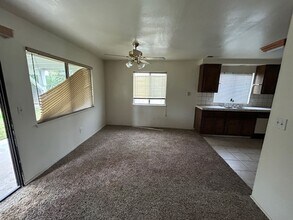 3110 S Giddings St in Visalia, CA - Building Photo - Building Photo