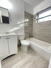 330 SW 19th St in Fort Lauderdale, FL - Building Photo - Building Photo