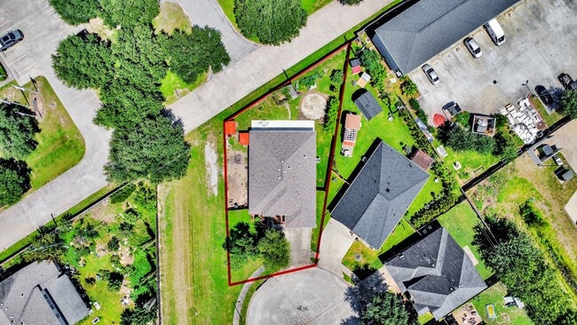 10850 White Oak Point Ct in Cypress, TX - Building Photo - Building Photo