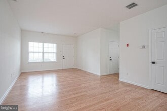 8 Trout Trail in Delanco, NJ - Building Photo - Building Photo