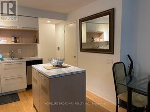 25-1325 Carlton St. in Toronto, ON - Building Photo - Building Photo