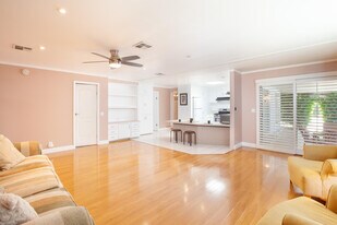 269 S Paseo Laredo in Cathedral City, CA - Building Photo