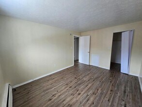 14815 Euclid Ave in East Cleveland, OH - Building Photo - Building Photo