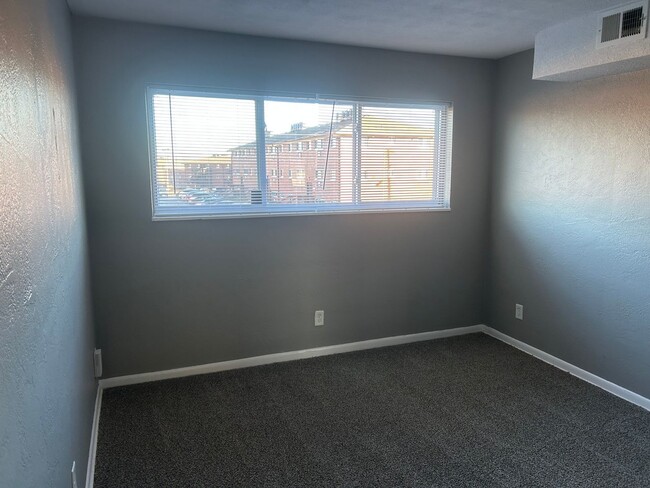 property at 1033 Forest Ct