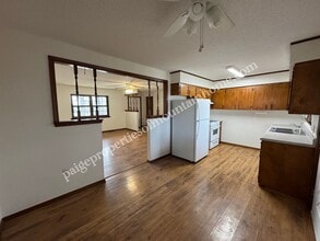 227 W 6th St in Mountain Home, AR - Building Photo - Building Photo