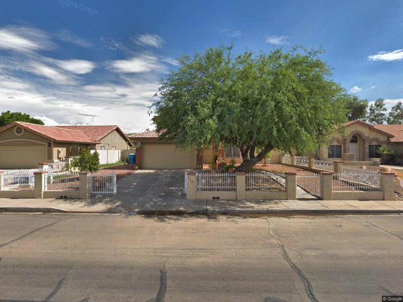 1625 E Vineyard Rd in Phoenix, AZ - Building Photo