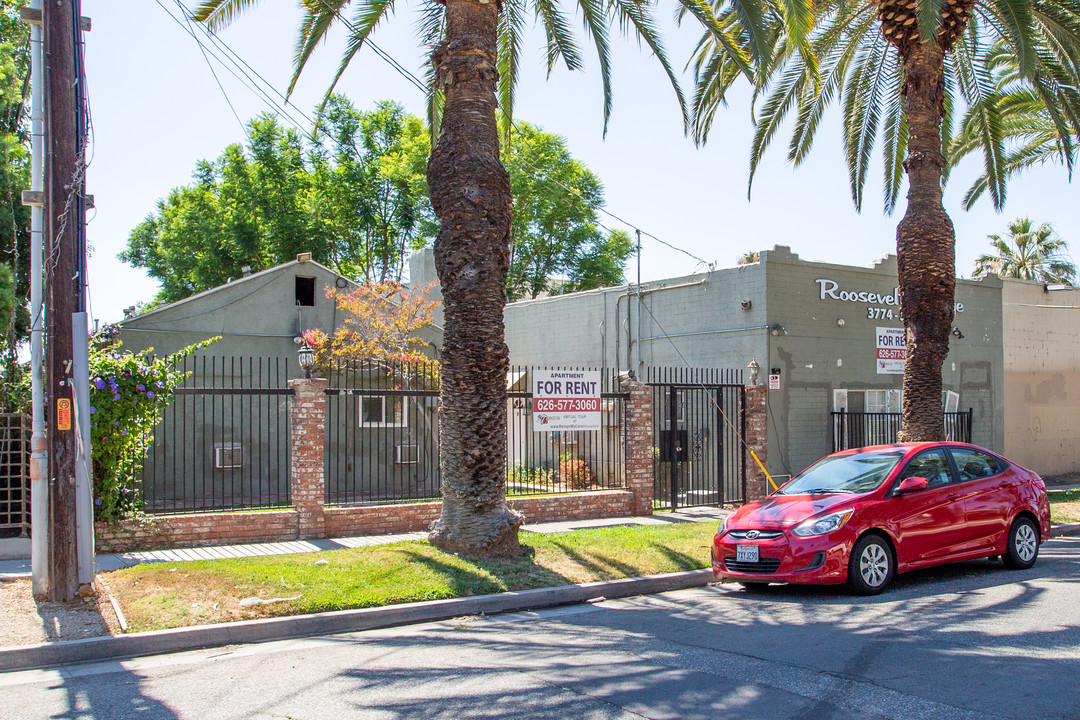 Roosevelt Village in Riverside, CA - Building Photo