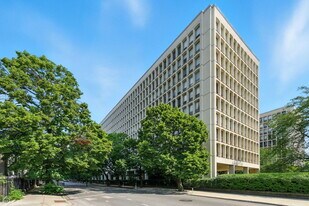 1400 E 55th Pl in Chicago, IL - Building Photo