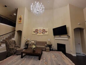 1011 Nail Ln in Euless, TX - Building Photo - Building Photo