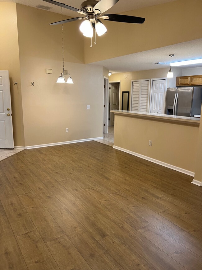 6094 Maggies Cir, Unit 111 in Jacksonville, FL - Building Photo - Building Photo