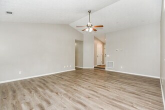 2201 River Woods Way in Woodstock, GA - Building Photo - Building Photo