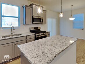 1568 Banham Dr in Lake Park, NC - Foto de edificio - Building Photo