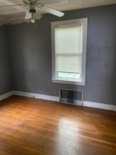1115 Rossmore Ave in Cincinnati, OH - Foto de edificio - Building Photo