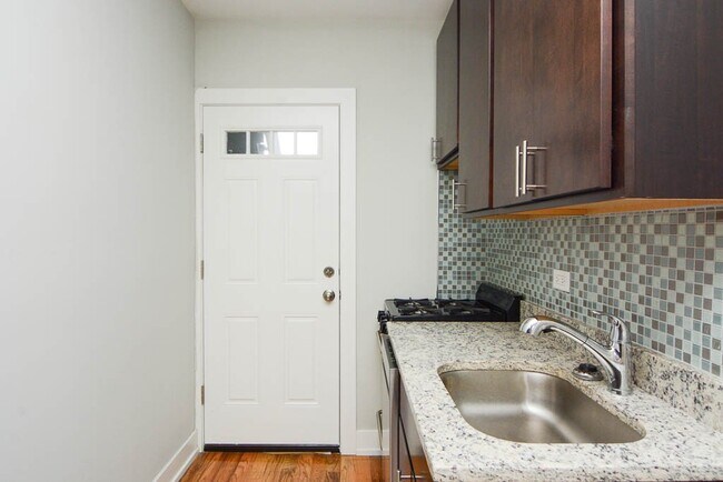 2915 N Mildred Ave in Chicago, IL - Building Photo - Building Photo