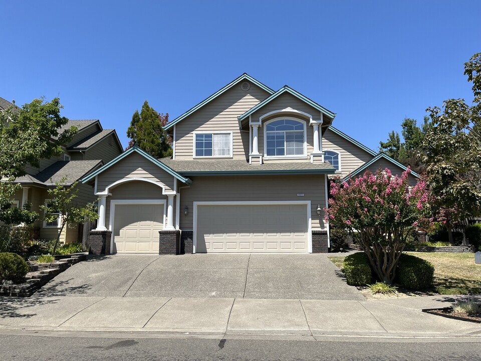 1971 Fountainview Cir in Santa Rosa, CA - Building Photo