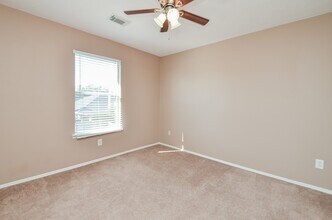 17327 Davenway Dr in Houston, TX - Building Photo - Building Photo