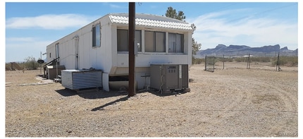 1198 S Cibola Rd in Golden Valley, AZ - Building Photo - Building Photo