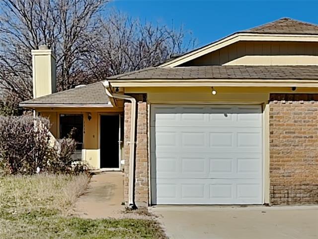 1114 Landsdale Ln in Fort Worth, TX - Building Photo